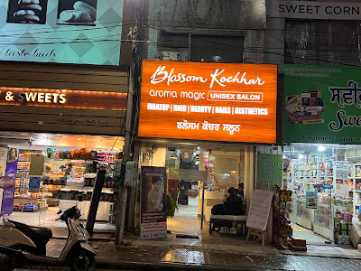 Blossom Kochhar Aroma Magic Unisex Salon & Academy