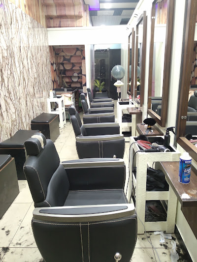 Headhackers Unisex Saloon in Rajpura