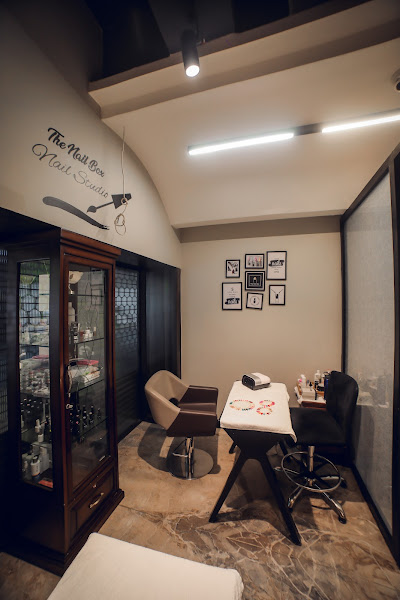 Tress Lounge A Family Salon