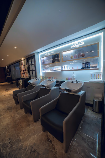 Tress Lounge A Family Salon