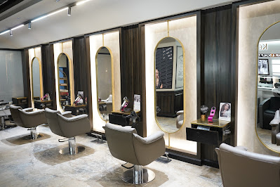 Tress Lounge A Family Salon