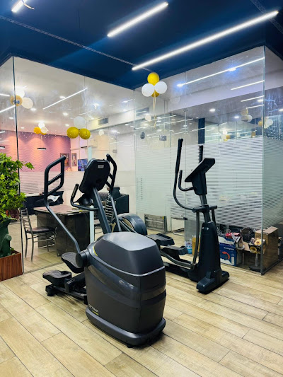OZMO GYM & SPA in Ludhiana