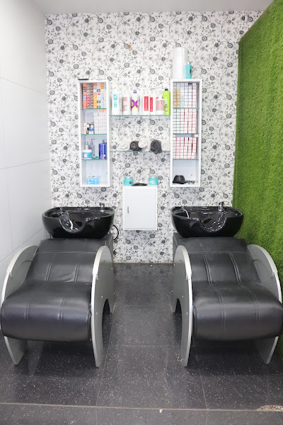 The Colour 7 Unisex Salon and Academy in Rajpura