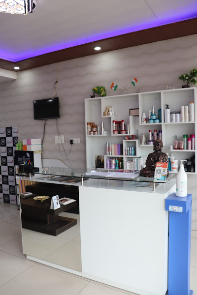 The Colour 7 Unisex Salon and Academy in Rajpura