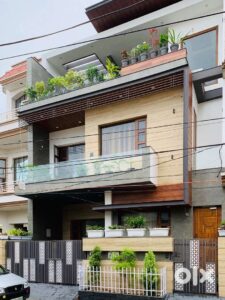 150 Sq Yards Luxury Furnished Three Storey House for Sale