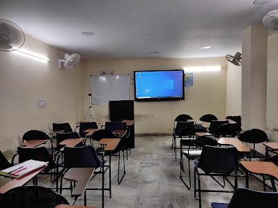 Parneet’s Achiever Ias classes