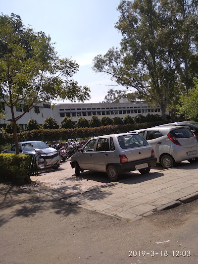 KB DAV Senior Secondary Public School