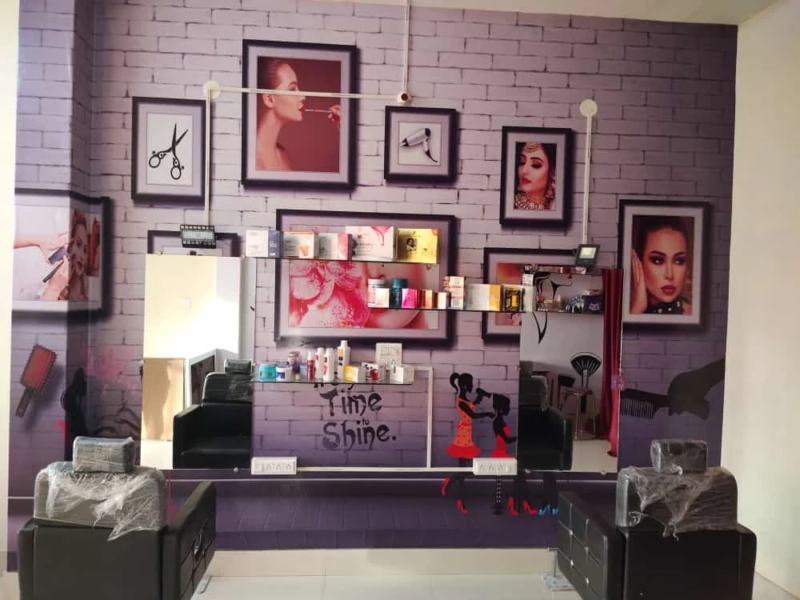 Glamour Daze Salon and Academy in Pathankot