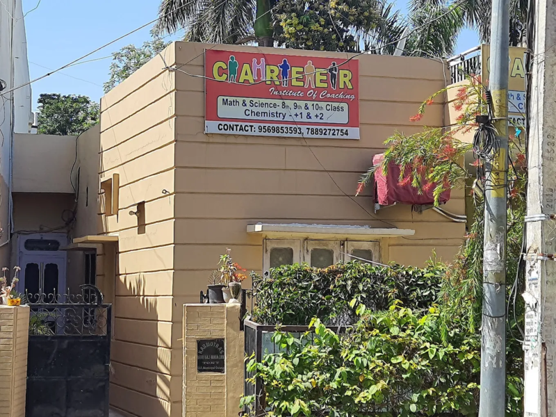 Career Institute of Coaching for 8th to 10th Maths and Science in Pathankot
