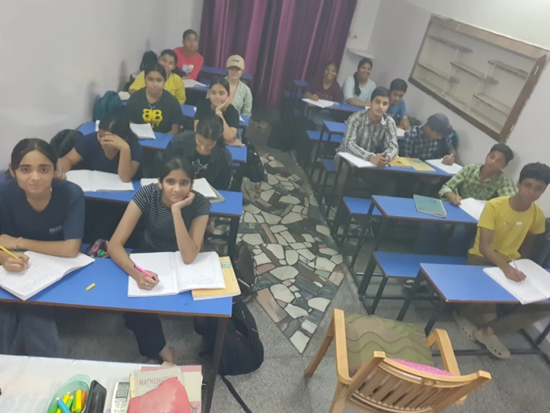 Career Institute of Coaching for 8th to 10th Maths and Science in Pathankot