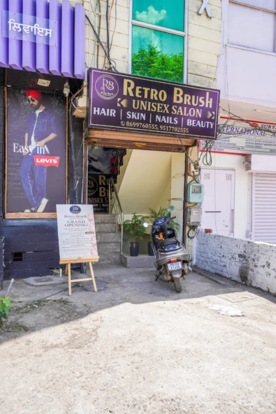 Retro Brush The Unisex Salon in Pathankot