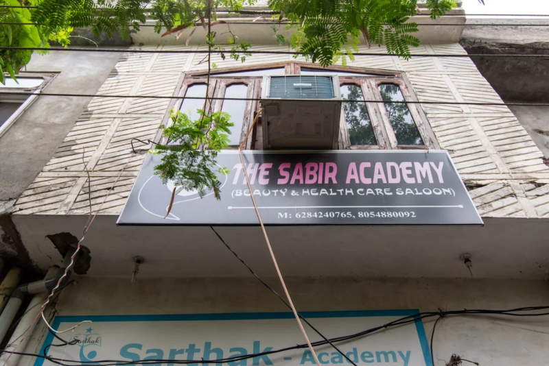 The Sabir Salon and Academy in Pathankot