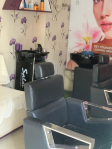 Nikki's Beauty Shop in Pathankot