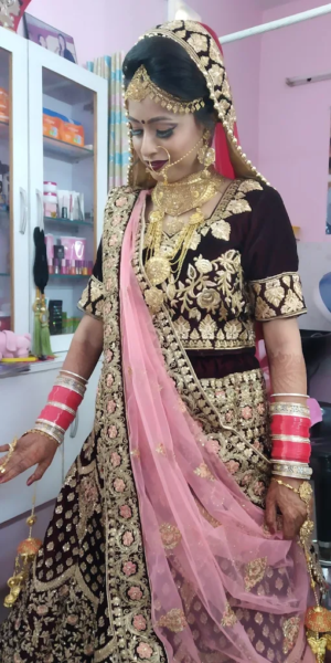 Alisha Beauty Saloon in Pathankot