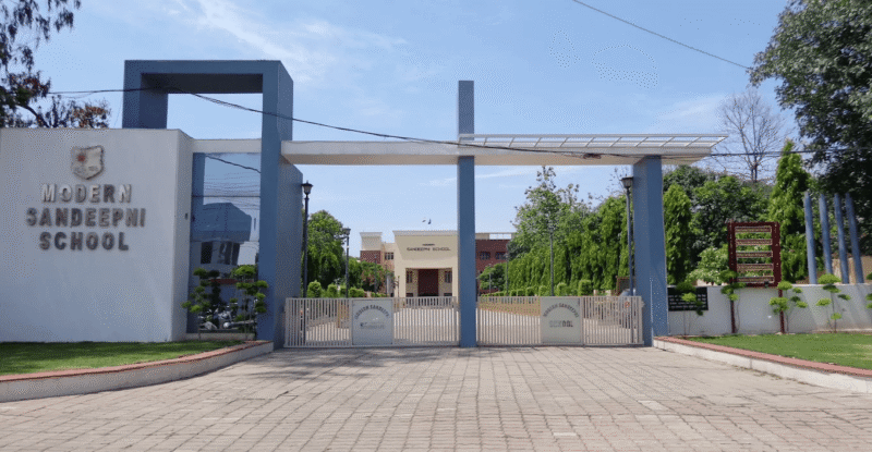 Modern Sandeepni School CBSE Residential Boarding In Pathankot