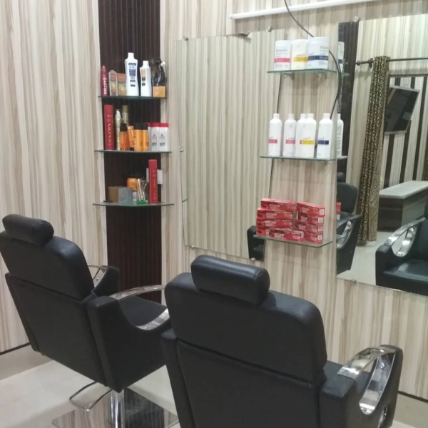 Muskan Beauty Salon in Pathankot