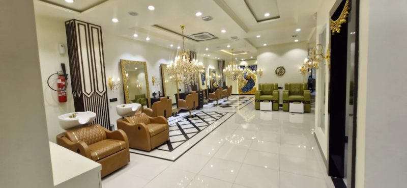 Maahira Beauty Salon in Pathankot