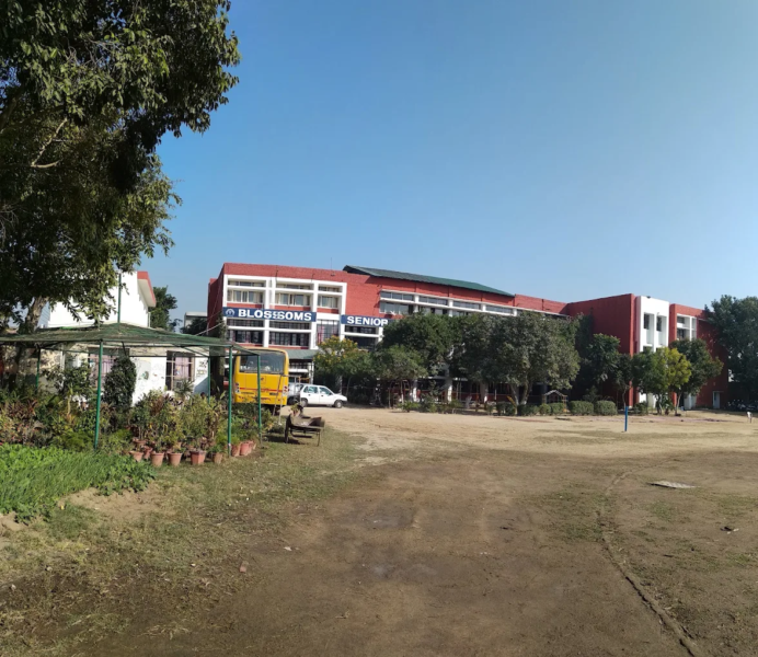 Blossoms Senior Secondary School Nabha Road, Patiala